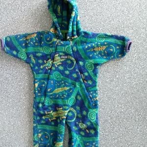 Patagonia Infant fleece onesie SZ L 16-20 Lbs